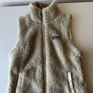 Patagonia Women’s Los Gatos Beige Fuzzy Sherpa Fleece Vest Jacket Size